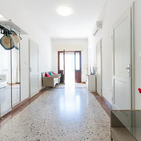 Zenith Apartment